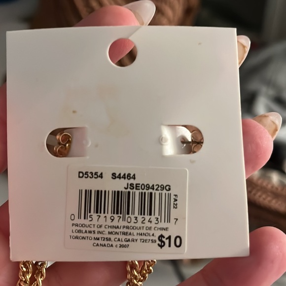 Gold chain earrings - Picture 3 of 3